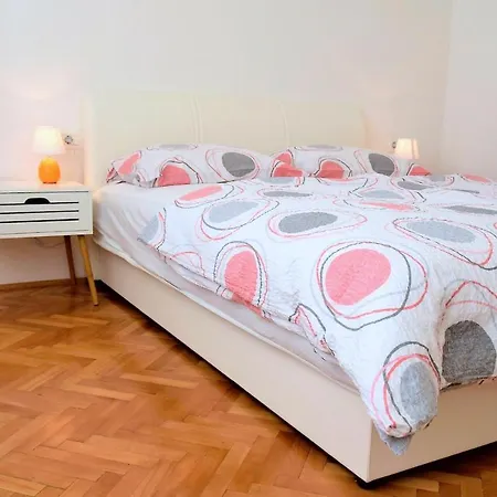 Palit Nocleg ze śniadaniem 3*